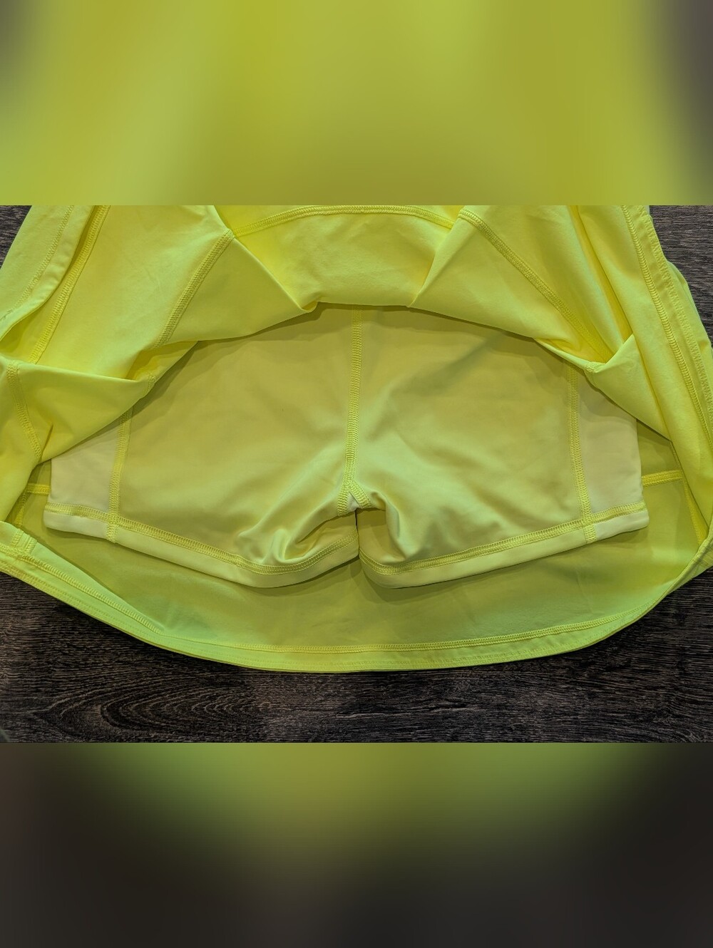 Lululemon Pace Rival Mid Rise Skirt Size 4 Highlight Yellow Neon Cute Activewear - Picture 8 of 9